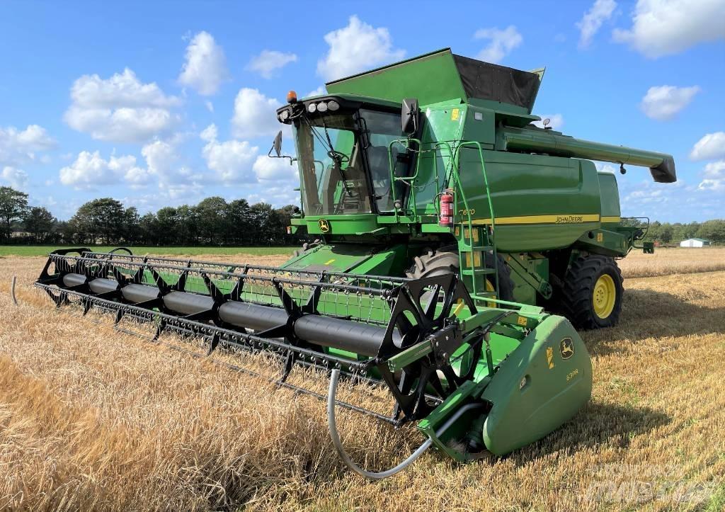 John Deere T670 Moissonneuse batteuse
