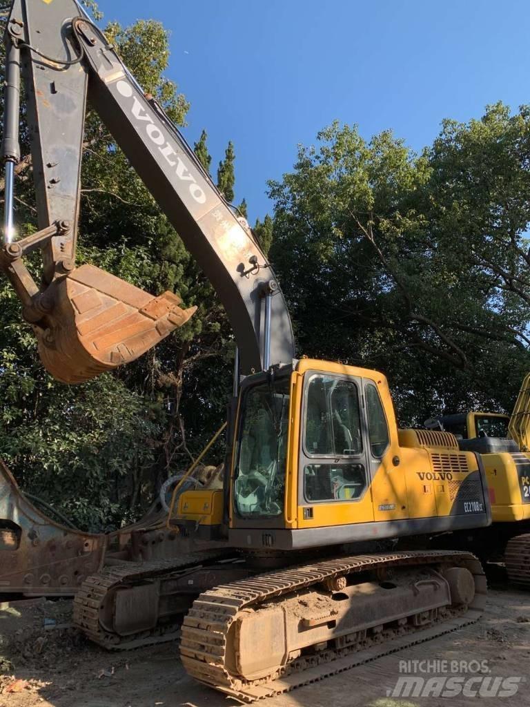 Volvo EC 210 B LC Pelle sur chenilles
