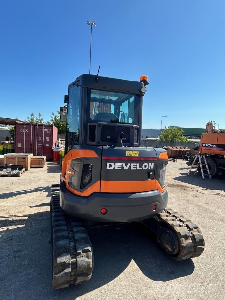 Develon DX 55 R-7 Mini pelle < 7t