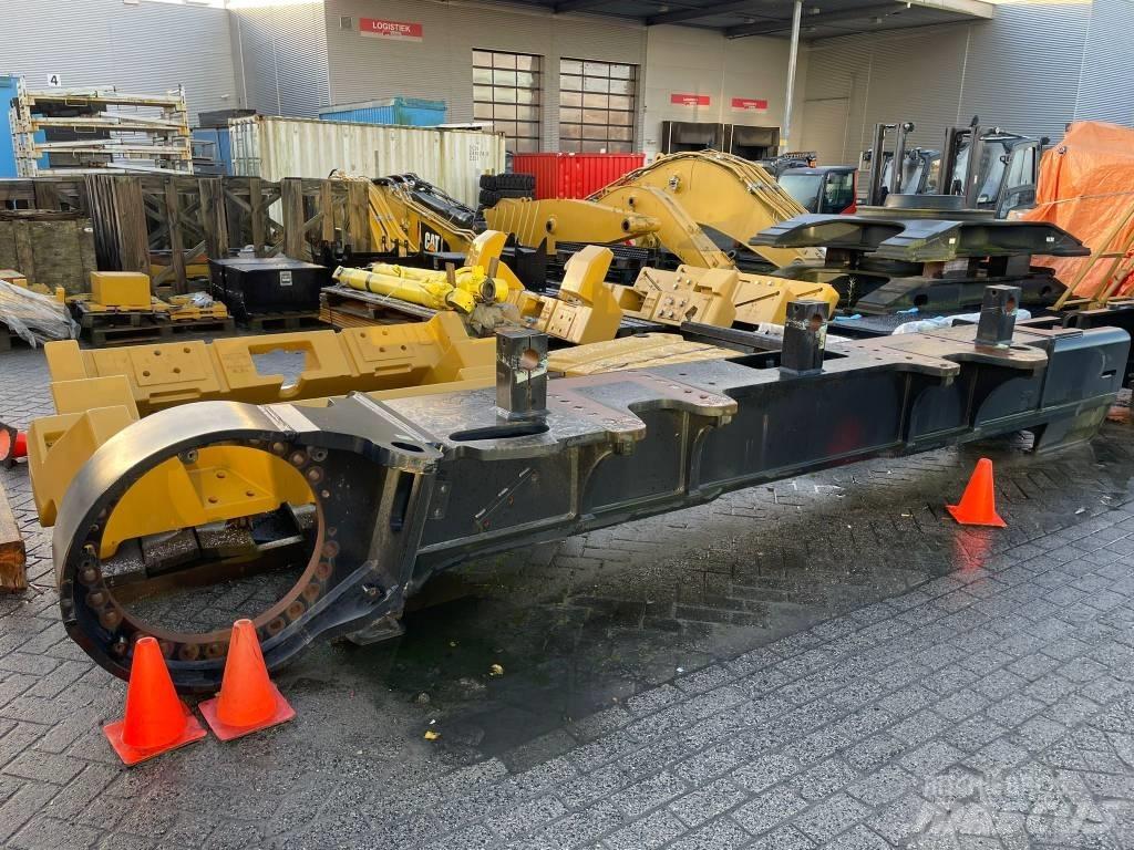 CAT 390 F L Châssis et suspension