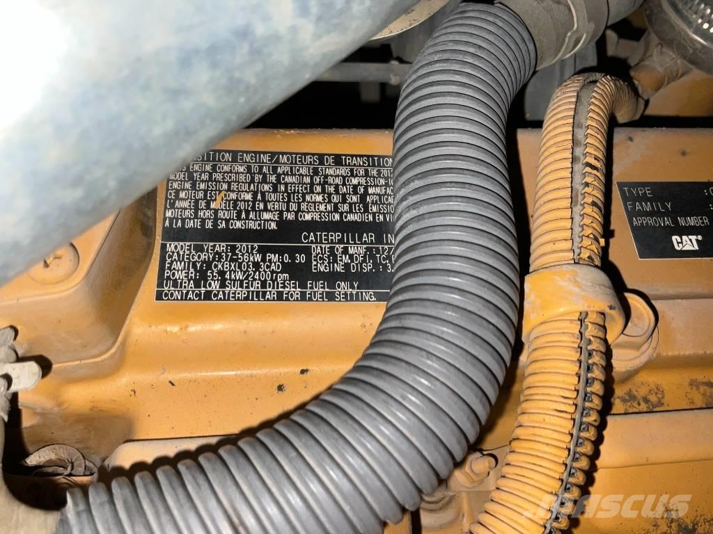 CAT 908 M Chargeuse sur pneus