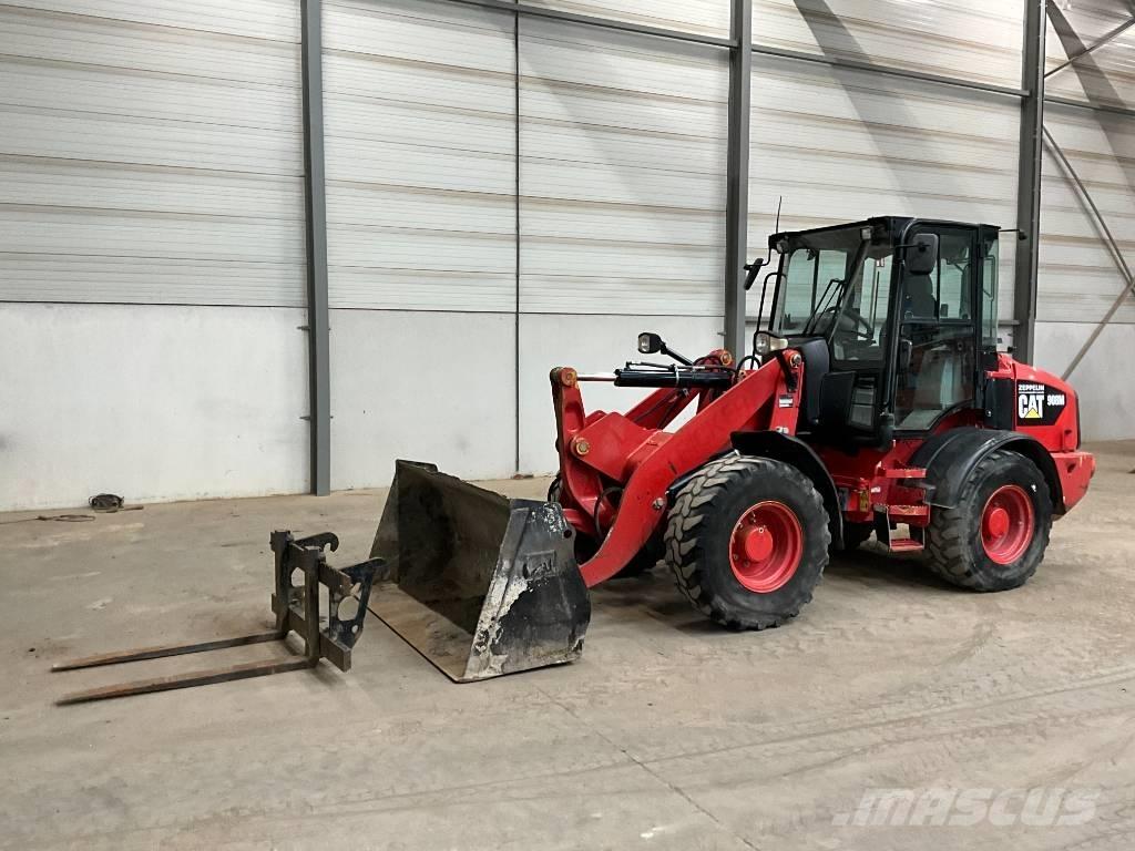 CAT 908 M Chargeuse sur pneus