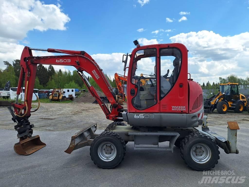 Wacker Neuson 6503 Pelle sur pneus