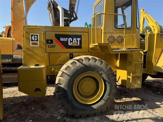 CAT 966 F Chargeuse sur pneus