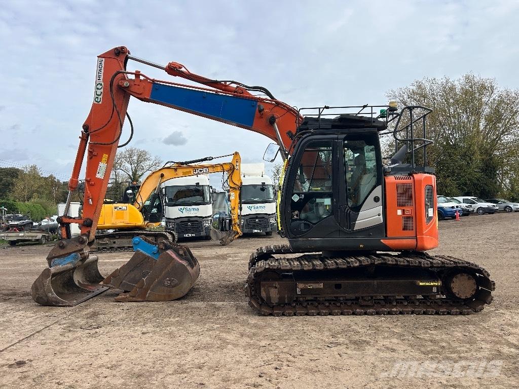 Hitachi ZX 135 US-6 Pelle sur chenilles