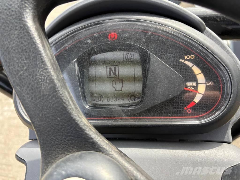 Giant G2200 E Xtra Mini chargeuse