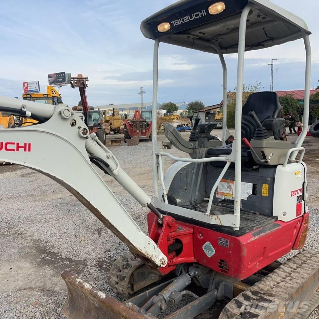 Takeuchi TB 217 R Mini pelle < 7t