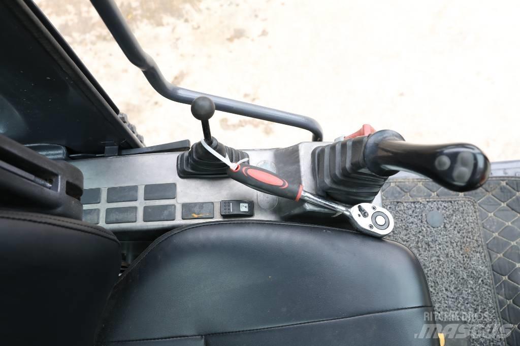 Doosan DX 75-9 C Mini pelle < 7t