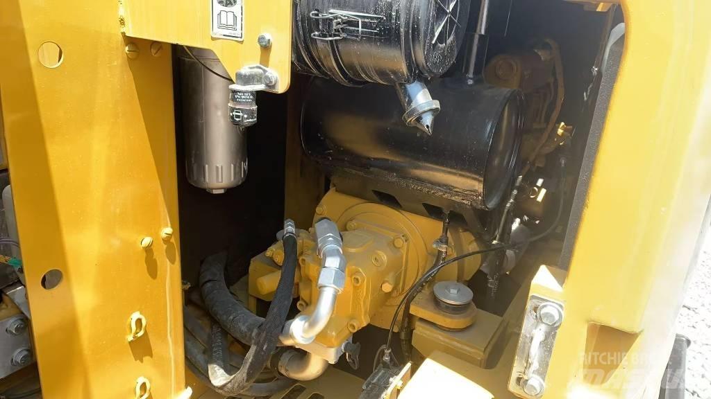CAT 306 Pelle sur chenilles