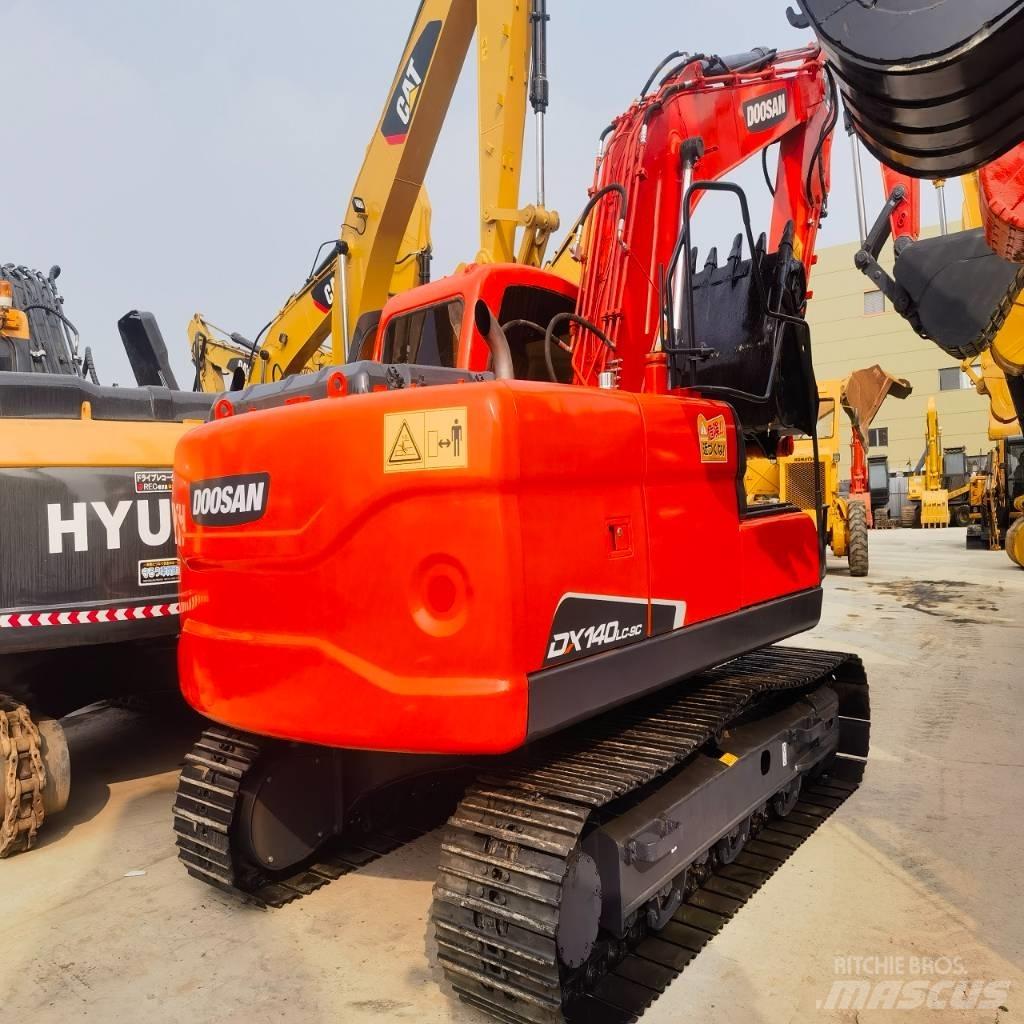 Doosan DX140LC-9C Pelle sur chenilles