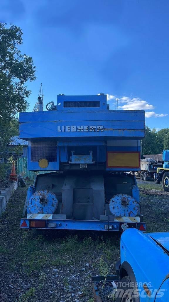 Liebherr LT 90 Grues tout terrain