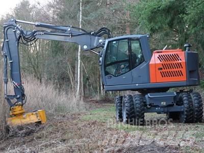Atlas 165WSR Pelle sur pneus