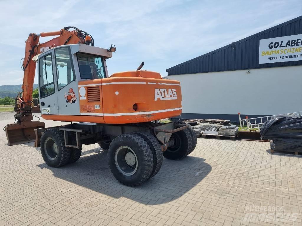 Atlas 1204 Pelle sur pneus