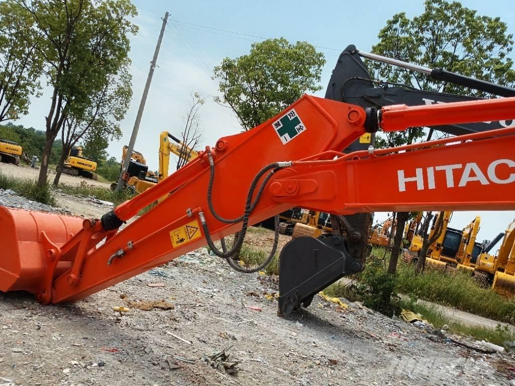 Hitachi ZX 200 Pelle sur chenilles