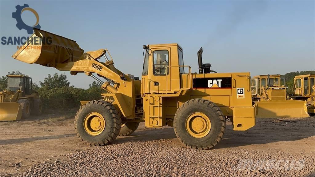 CAT 950 E Chargeuse sur pneus