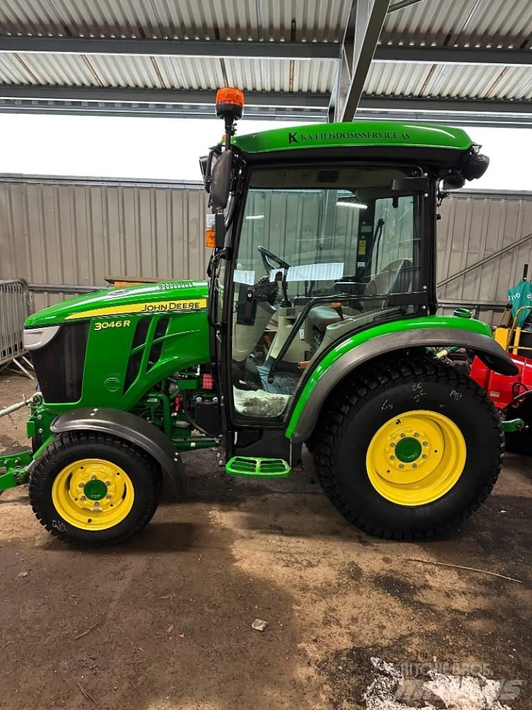 John Deere 3046 R Tracteur