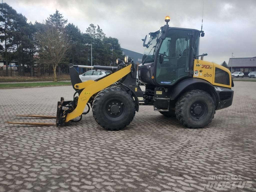 New Holland W70C Chargeuse sur pneus