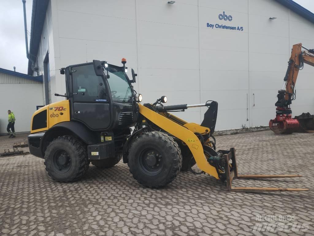 New Holland W70C Chargeuse sur pneus