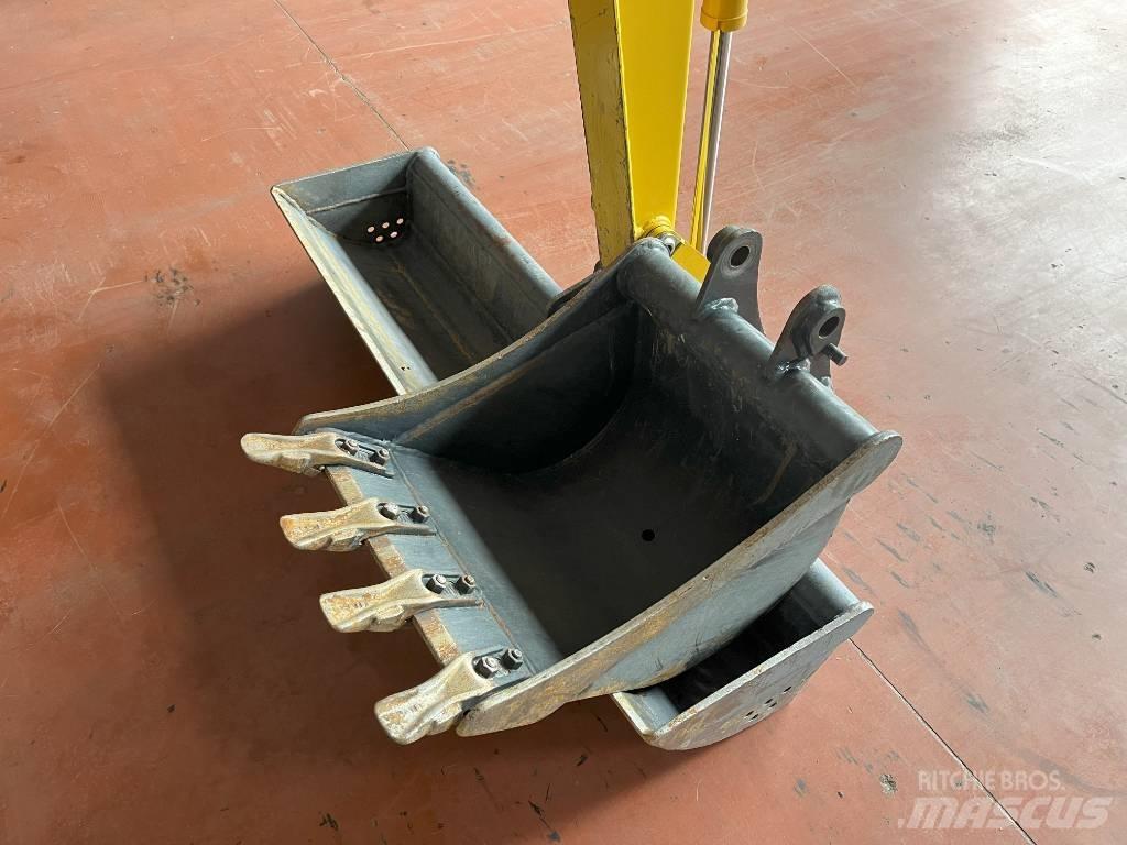 Komatsu PC 24 MR 5 Mini pelle < 7t