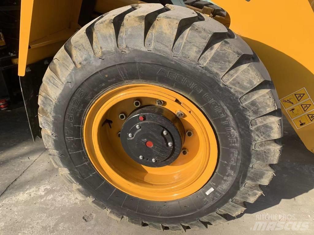 LiuGong 835 H Chargeuse sur pneus