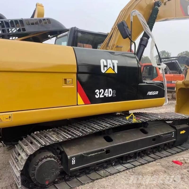 CAT 324 D Pelle sur chenilles