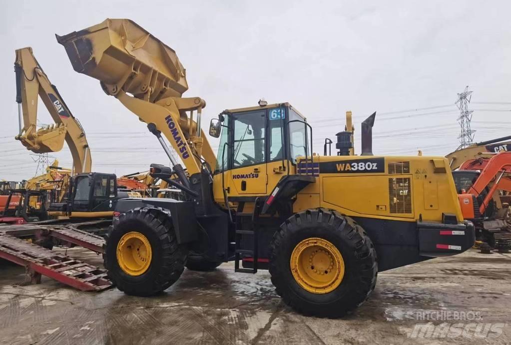 Komatsu WA 380 Chargeuse sur pneus