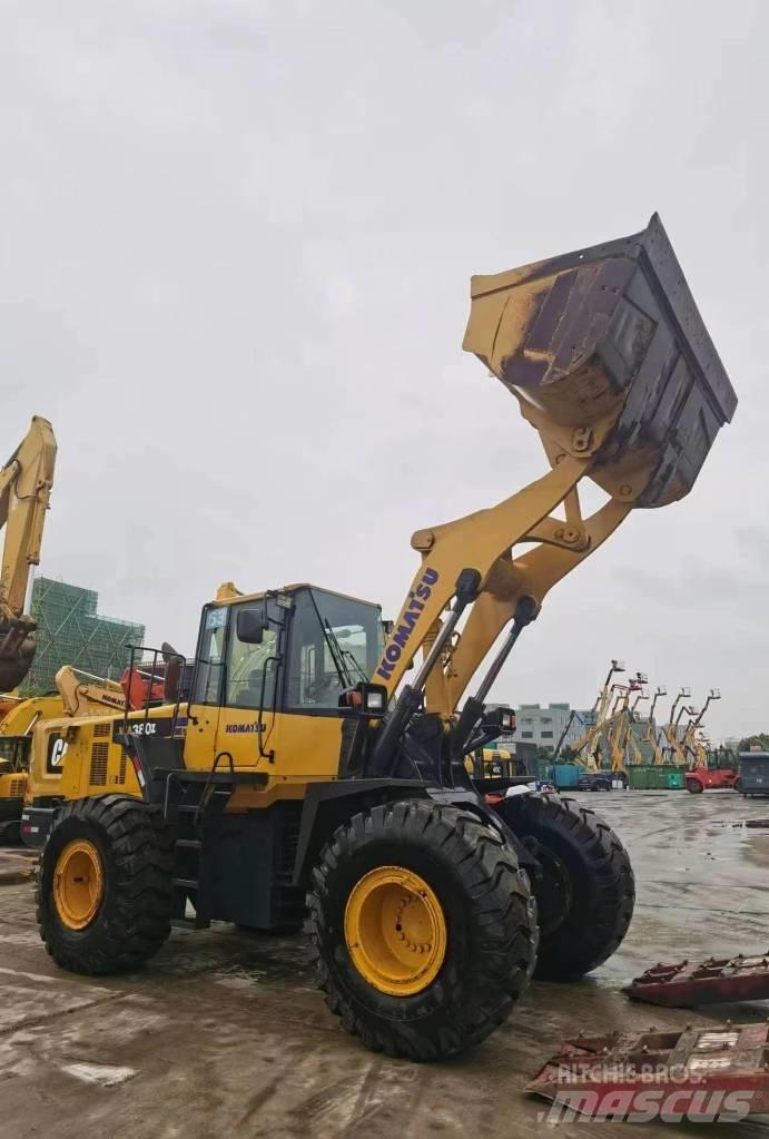 Komatsu WA 380 Chargeuse sur pneus