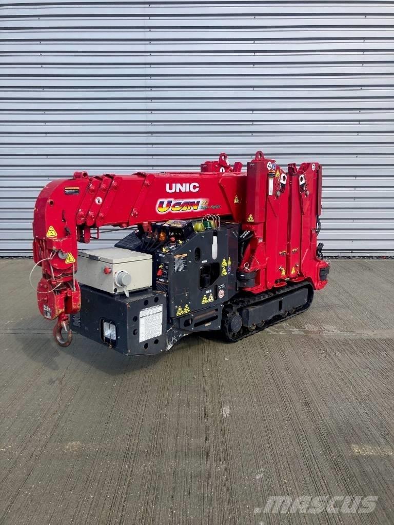 Unic URW-295 Mini grue