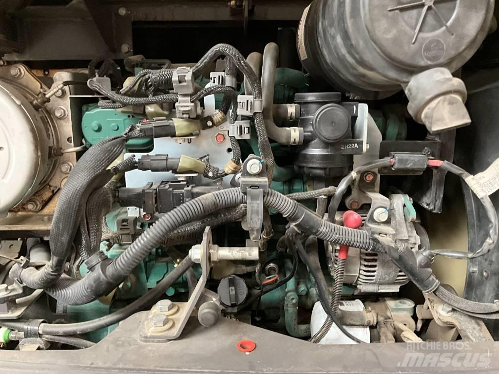 Volvo EW 60 E Pelle sur pneus