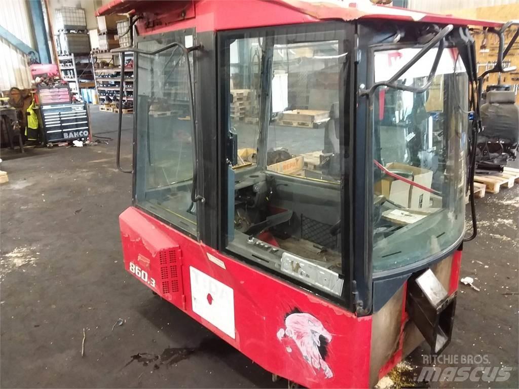 Valmet 860.3 Cabine