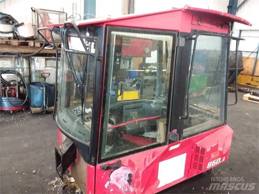 Valmet 860.3 Cabine