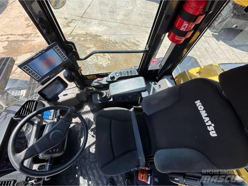 Komatsu WA270-8E0 Chargeuse sur pneus