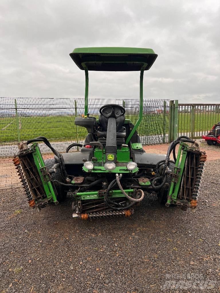 John Deere 8700 Tondeuses pour fairway
