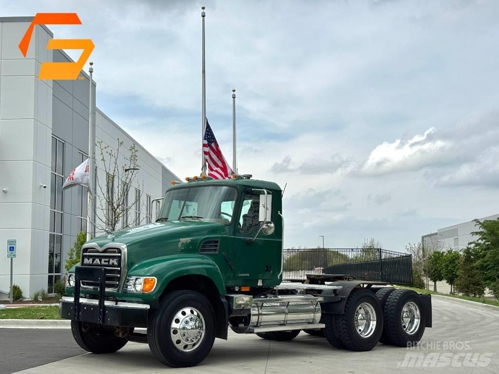 Mack Granite CV713 Tracteur routier