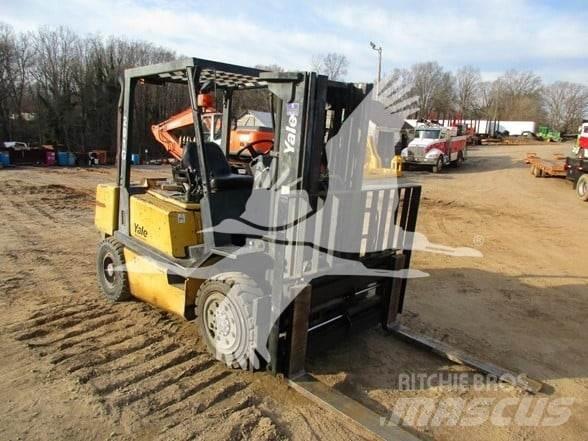 Yale GDP080LG Chariots diesel