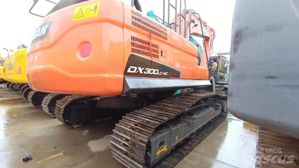 Doosan DX300 LC-9C Pelle sur chenilles