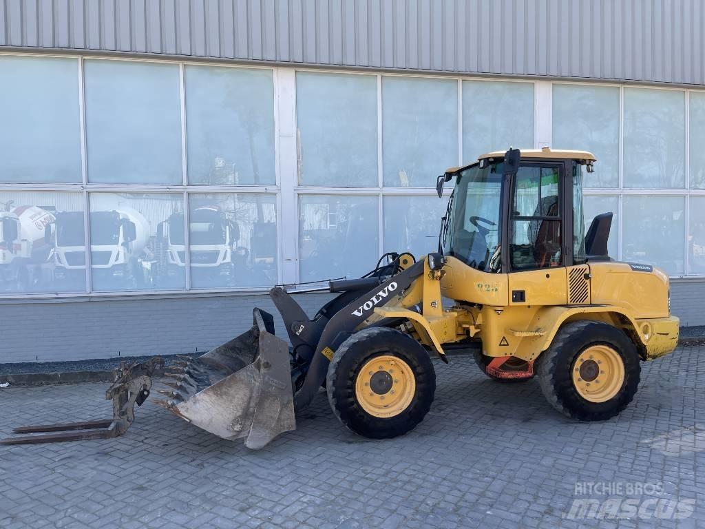 Volvo L 30 G     2018     CE Chargeuse sur pneus