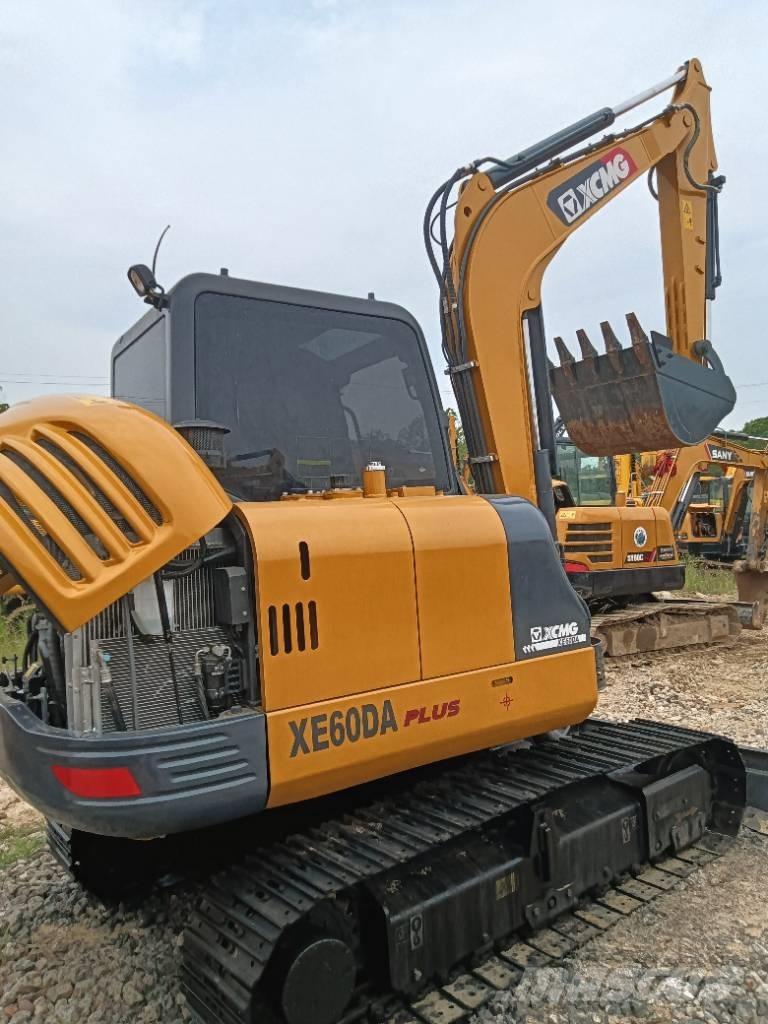 XCMG XE 60 DA Mini pelle < 7t