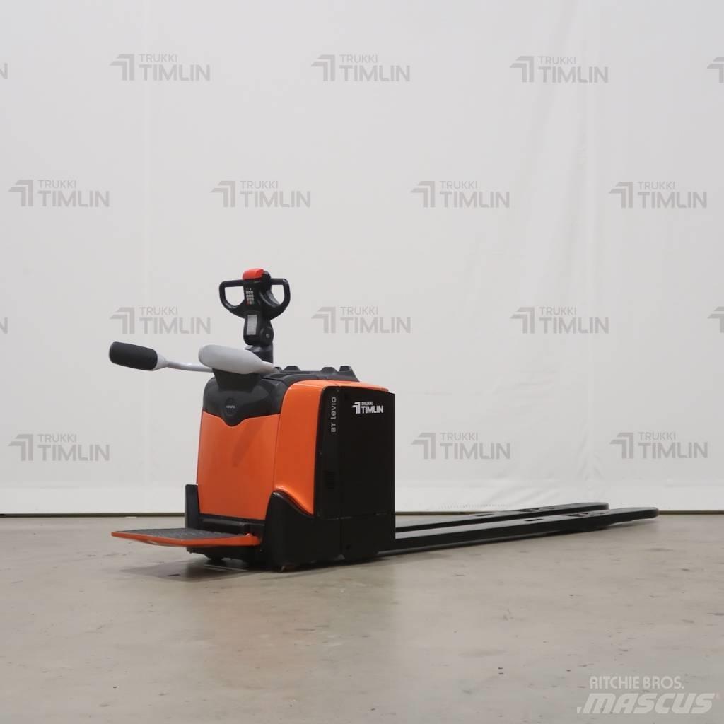 Toyota LPE250 Transpalette accompagnant porté debout