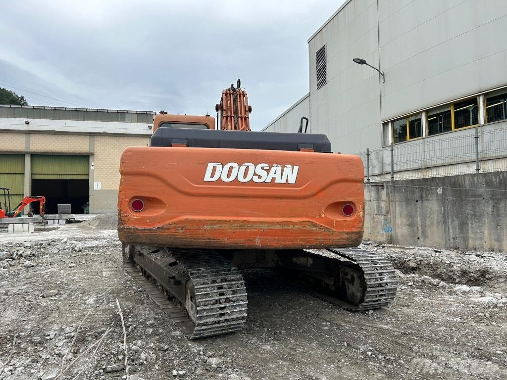 Doosan DX 255 LC Pelle sur chenilles