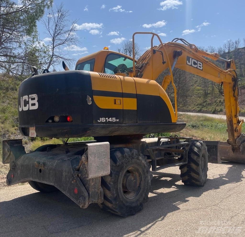 JCB JS 145 W Pelle sur pneus