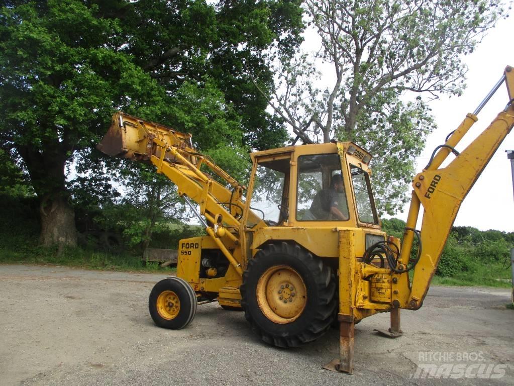 Ford 550 Tractopelle