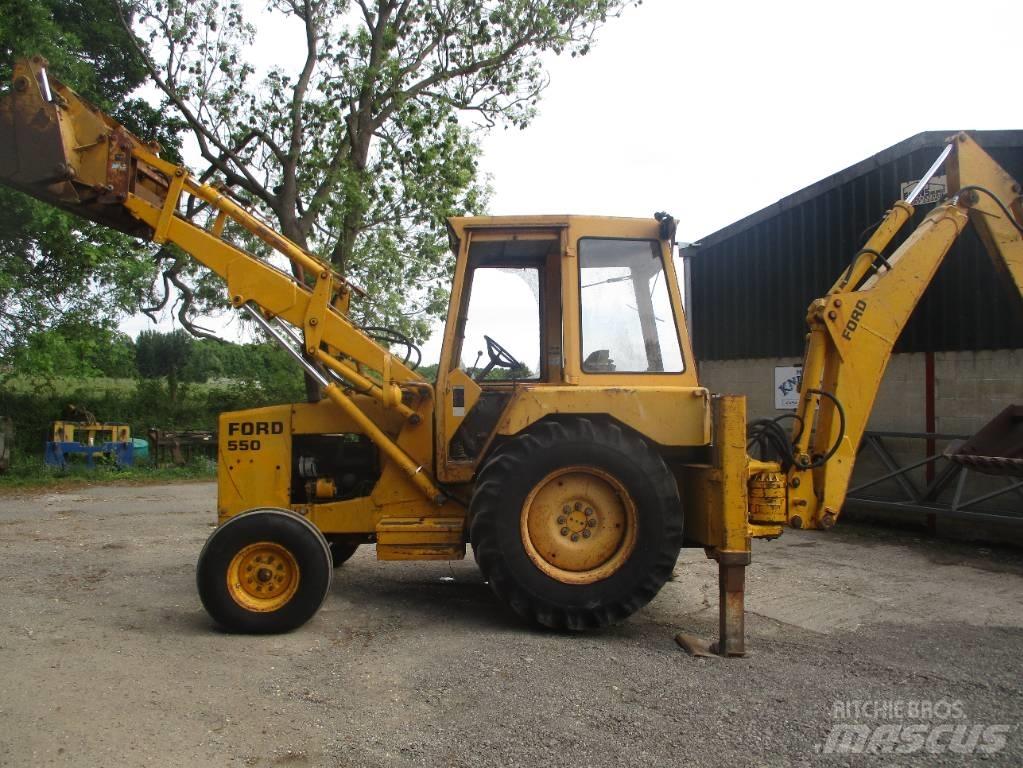 Ford 550 Tractopelle