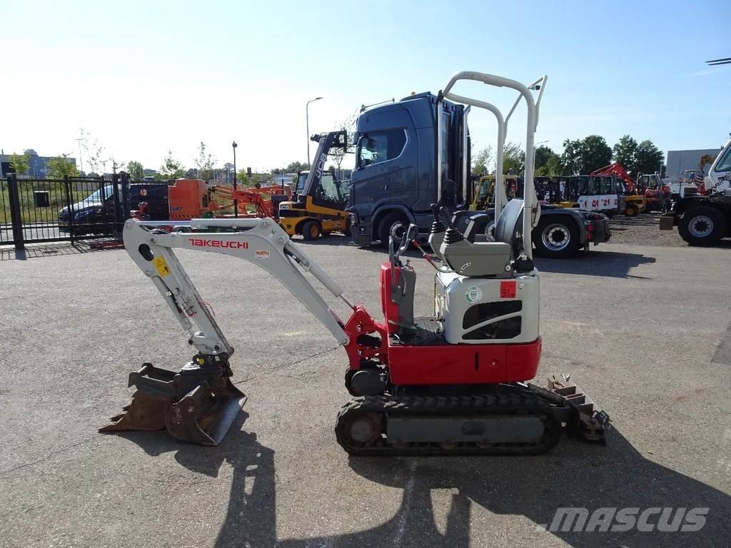 Takeuchi TB210 Mini pelle < 7t