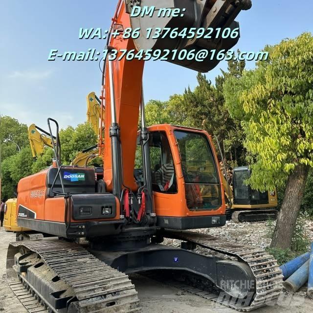 Doosan DX 225 LC Pelle sur chenilles