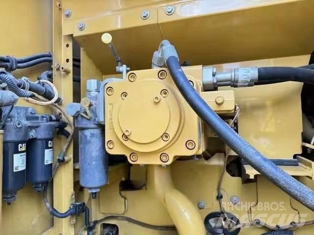 CAT 320 GC Pelle sur chenilles