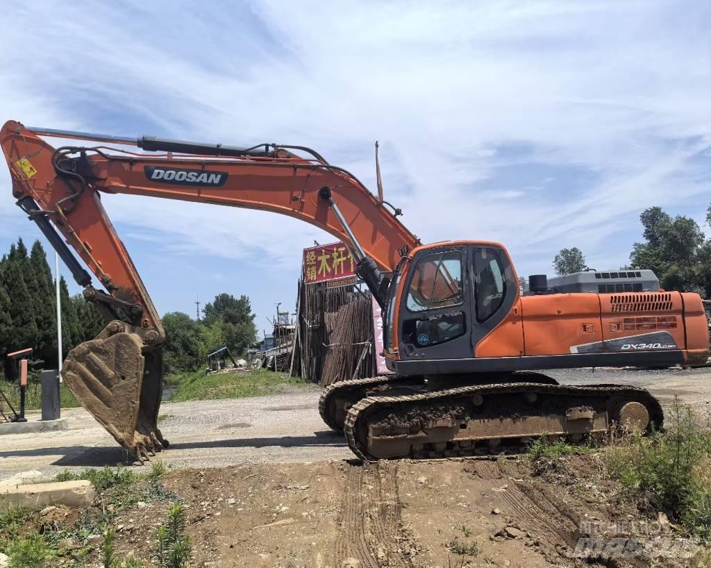Doosan DX 340 LC Pelle sur chenilles
