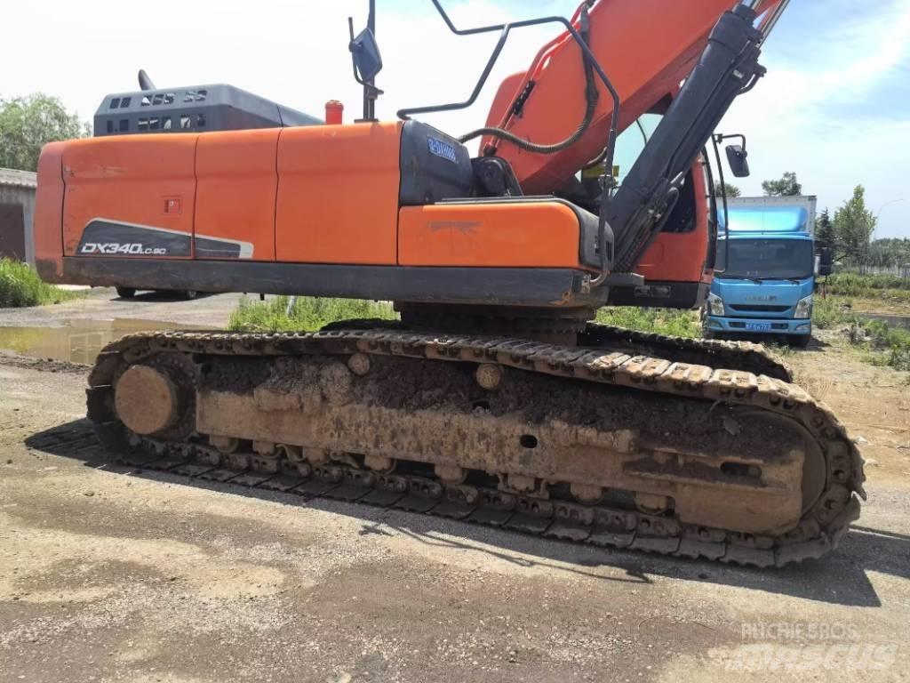 Doosan DX 340 LC Pelle sur chenilles
