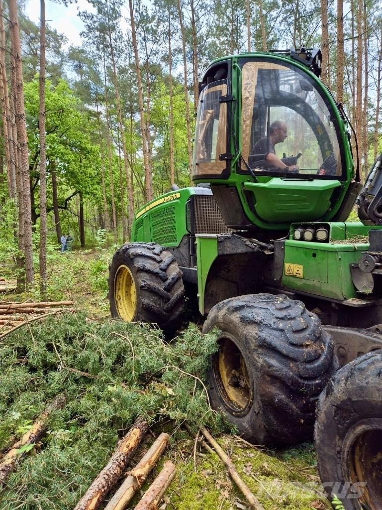 John Deere 1170 E Abatteuse