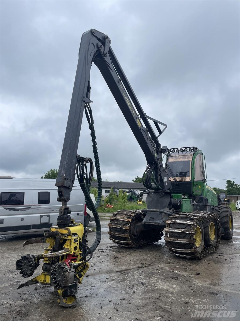 John Deere 1070 G Abatteuse